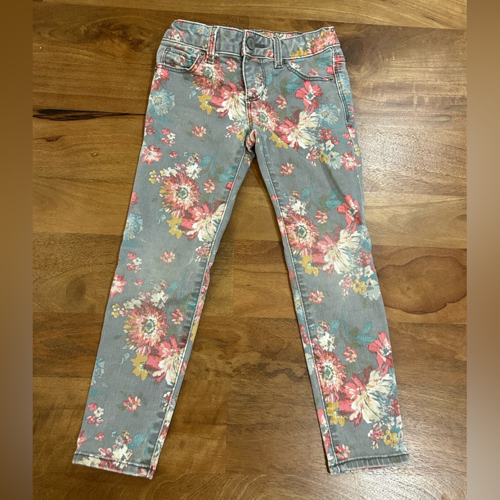 GAP Girl's Grey & Pink Floral Print Skinny Jeans. Size 5 - Picture 1 of 7